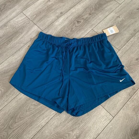 Nike woman’s training dri fit loose shorts - Picture 1 of 4